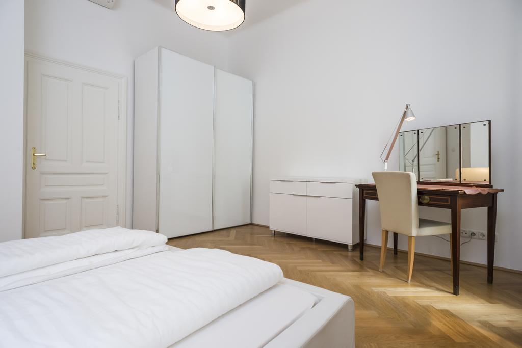 Executive Suites Margareten by welcome2Wenen Buitenkant foto
